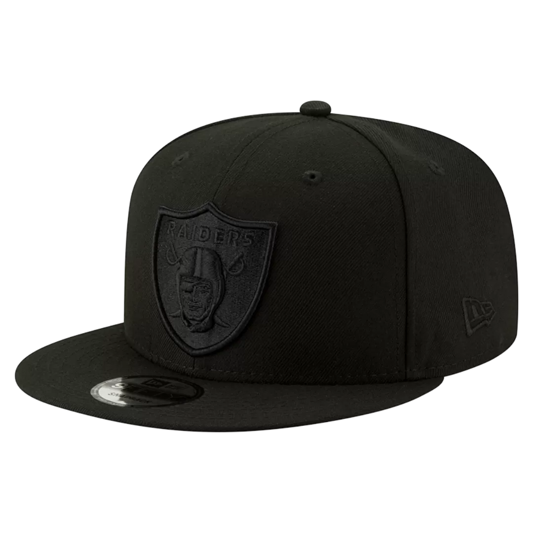 NEW ERA Las Vegas Raiders Black On Black 9FIFTY Snapback Hat 4 NEW ERA Las Vegas Raiders Black On Black 9FIFTY Snapback Hat - Image 2