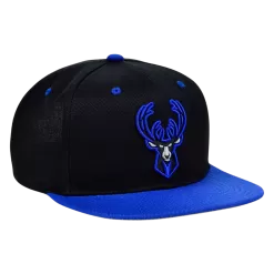 Mitchell & Ness Milwaukee Bucks Mitchell And Ness Black Royalty Snapback Hat