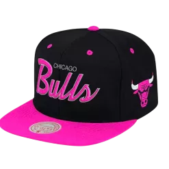 Mitchell & Ness Chicago Bulls Mitchell And Ness Sweetheart Script Snapback Hat