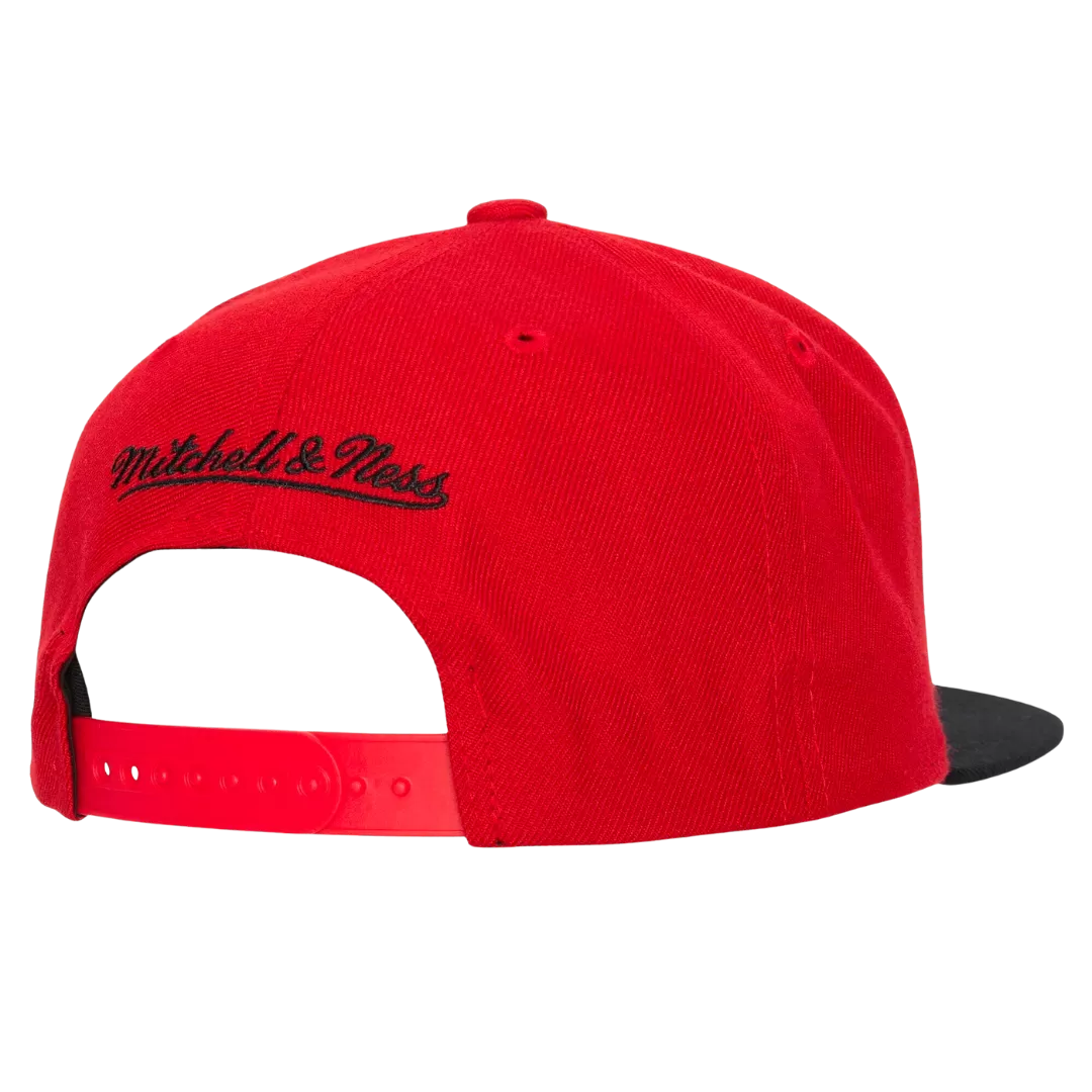 Mitchell & Ness Chicago Bulls Mitchell And Ness Core Two Tone Snapback Hat 5 Mitchell & Ness Chicago Bulls Mitchell And Ness Core Two Tone Snapback Hat - Image 3