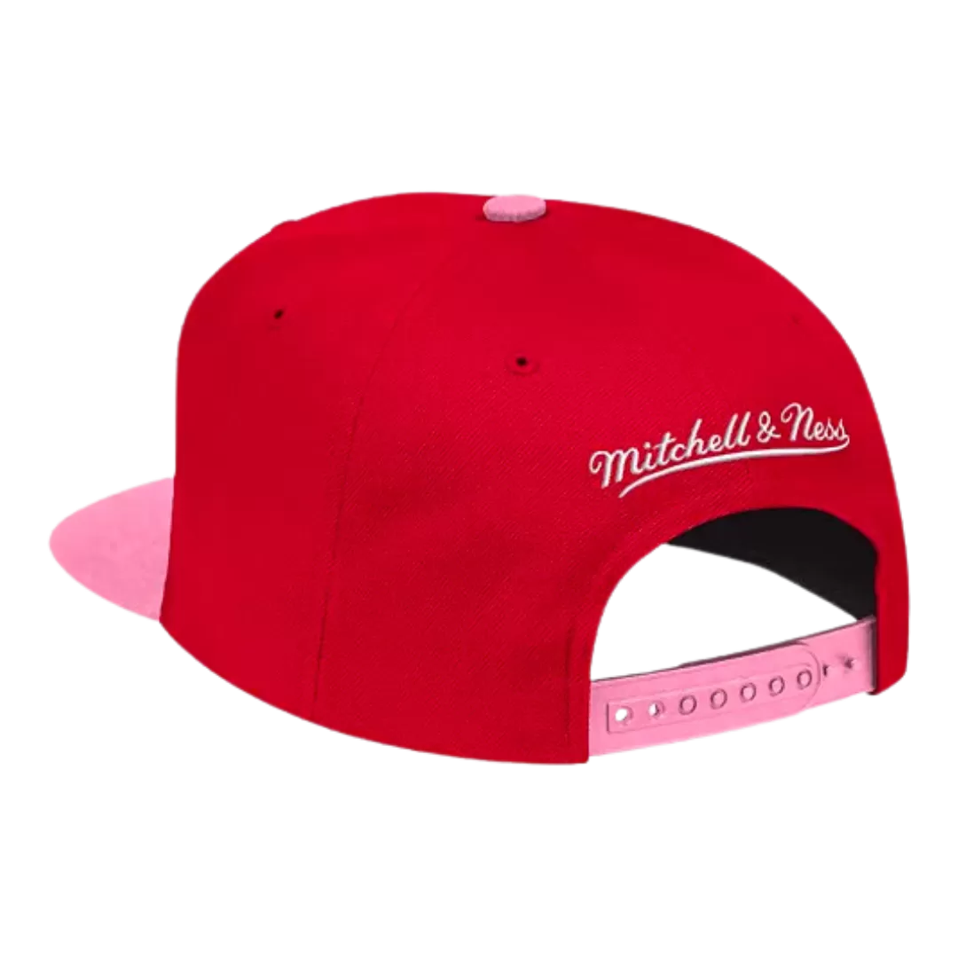 Mitchell & Ness Chicago Bulls Mitchell And Ness Sweetheart Two-Tone Red / Pink Snapback Hat 4 Mitchell & Ness Chicago Bulls Mitchell And Ness Sweetheart Two-Tone Red / Pink Snapback Hat - Image 2