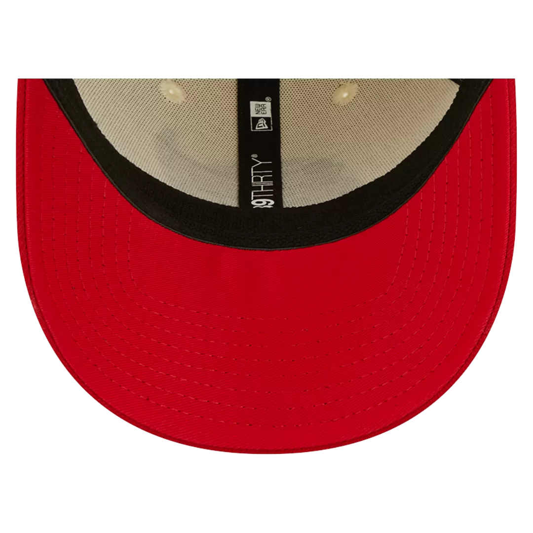 NEW ERA Tampa Bay Buccaneers Cream/Red 2022 Sideline 39THIRTY Flex Hat 6 NEW ERA Tampa Bay Buccaneers Cream/Red 2022 Sideline 39THIRTY Flex Hat - Image 4